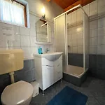Apartman Bequem Eingerichtete Mit Grossem Garten By Interhome