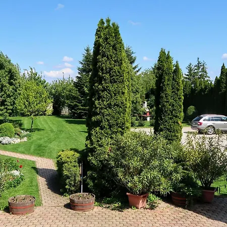 شقة Bequem Eingerichtete Mit Grossem Garten By Interhome