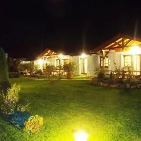 Bequem Eingerichtete Mit Grossem Garten By Interhome شقة *